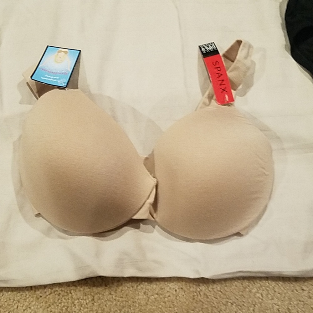 34D Spanx style 1485
